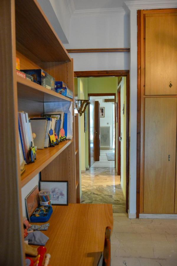 Georgia'S Village House Kondostavlos エクステリア 写真